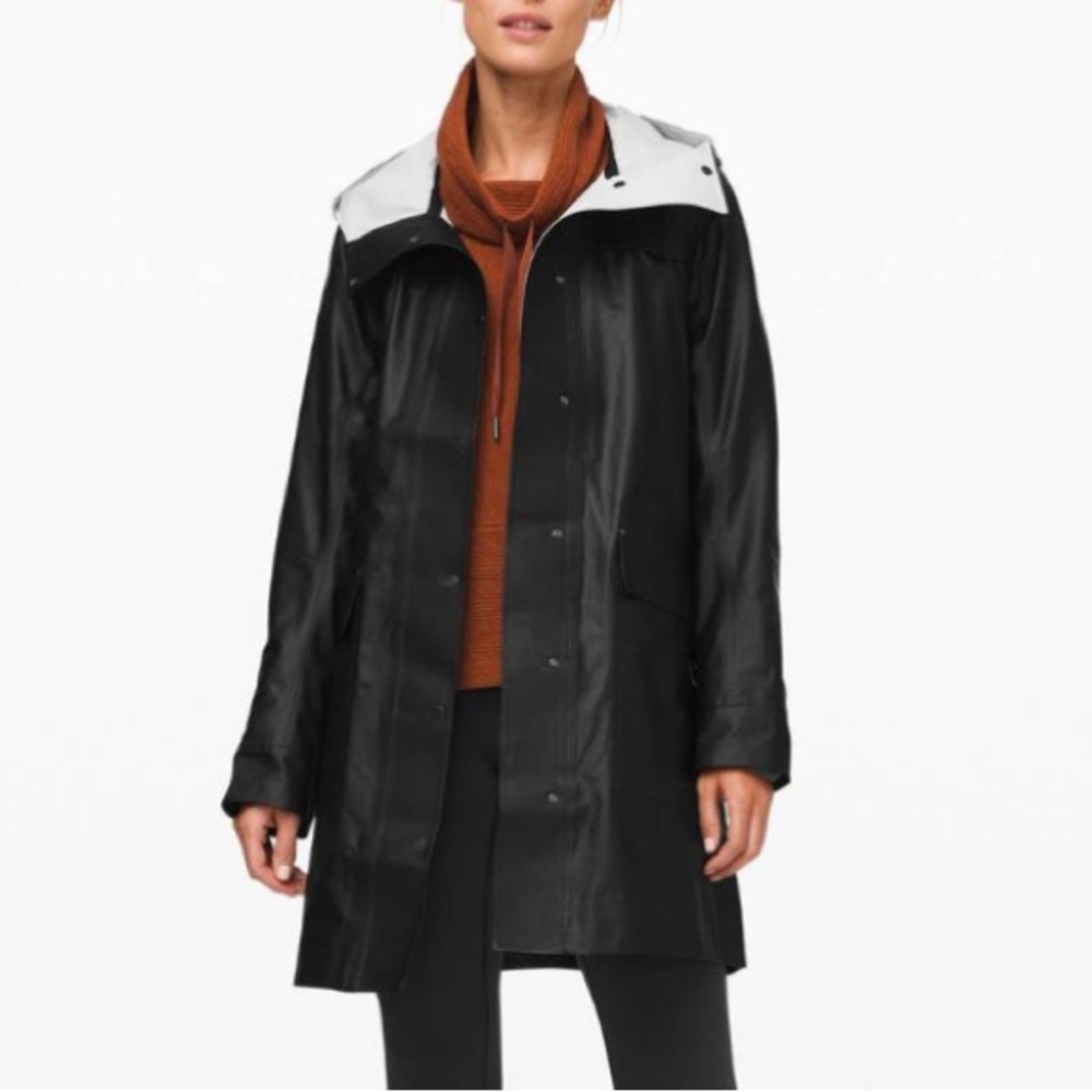 Lululemon into the drizzle rain jacket